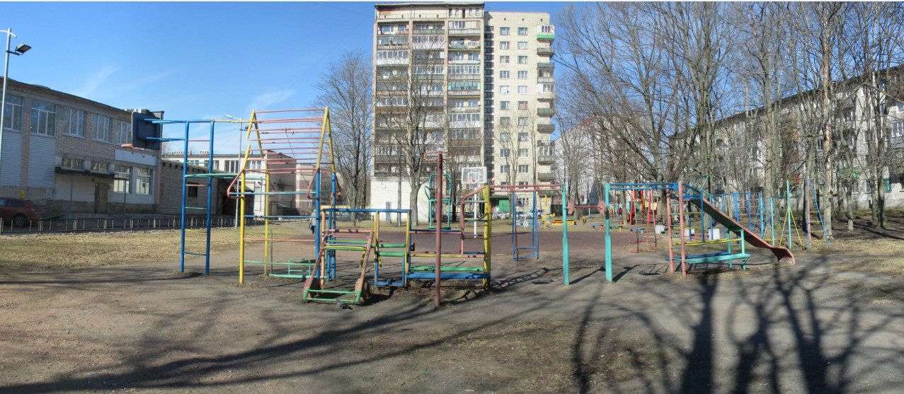 Спортивная площадка СПБ ГБУ «Центр физической культуры, спорта и здоровья Калининского района»