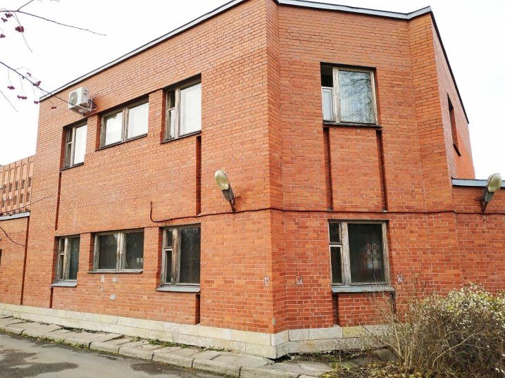 Здание крытой автостоянки ОПФР по Санкт-Петербургу и Ленинградской области